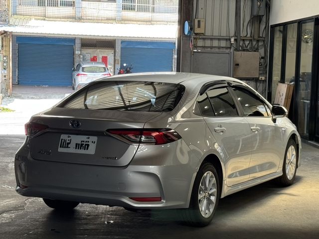 TOYOTA豐田 COROLLA ALTIS HYBRID  第9張相片