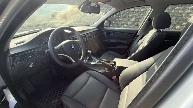 BMW寶馬 320I LCI  第5張相片