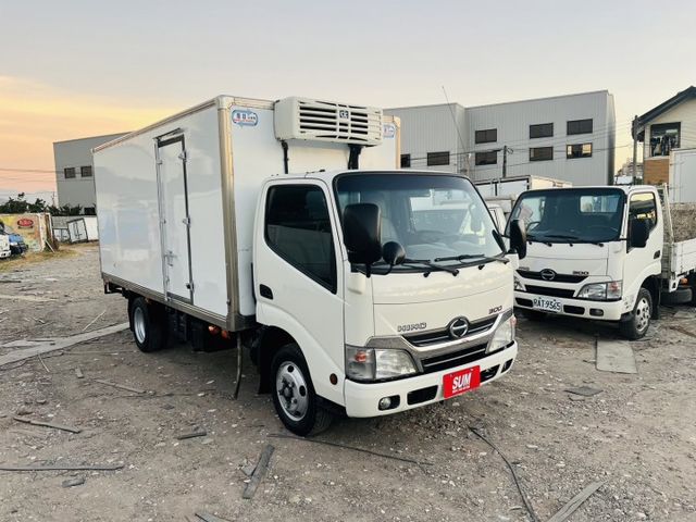 正2018年 HINO 加長14尺冷凍箱 -25度冷凍車 可升5噸 內長437 內寬180 內高170  第1張相片
