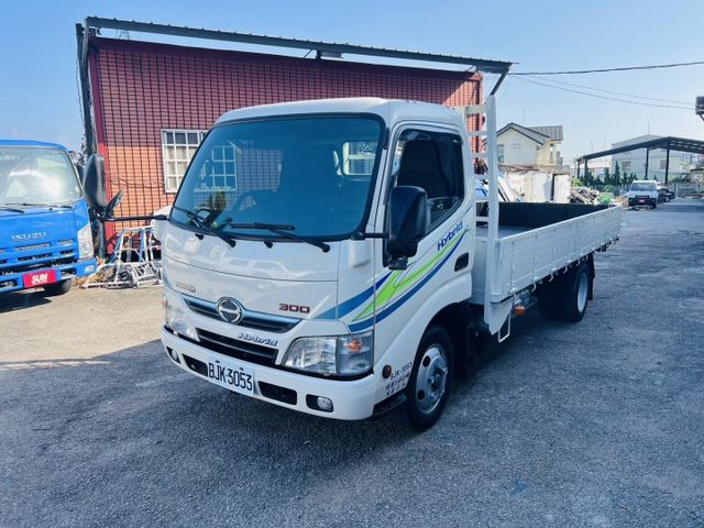 正2018年 HINO 車斗超長14尺 稀有自排 左右盲點影像 輕油電 提升馬力更省油  第2張相片