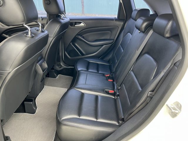 賞車專線 0930-039-715 彭先生  此車好料太多打不完 歡迎直接預約賞車 本店多部車為車主寄賣及自售車 賞車請  第7張相片