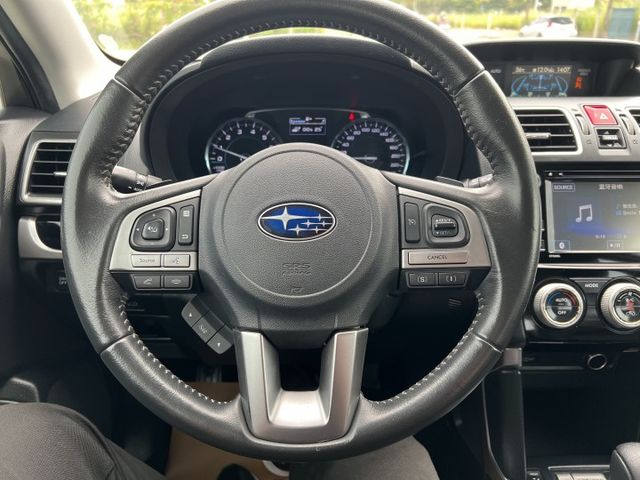 【2.0 i-P 新車114萬】原鈑認證車 里程保證 四輪傳動 全景 盲點 小改款LED主動轉向頭燈 電尾門 CP值超高  第13張相片