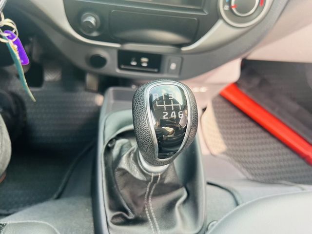 正2021年 卡旺 手排 單箱 載機車裝用規格 雙折尾門 一手車  第7張相片