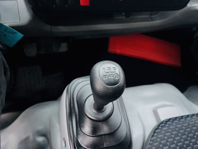 正2022年 HINO200箱式 車箱10尺半 雙缸升降尾門 一手車僅跑7萬9!  第7張相片
