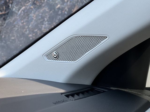 【特價x認證車】頂級1.0 R-Line 專屬空力套件 beats環繞音響 數位儀表 ACC 四輪全新輪胎 五大保固  第14張相片