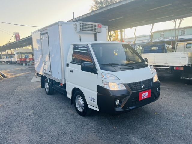 正2021年 得利卡 -5度冷凍車 手排 定速 皮椅 一手僅跑6萬!  第1張相片