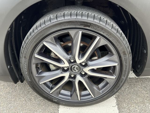 【原版件x認證車】頂級型 LED頭尾燈 iKEY 盲點 18吋鋁圈 抬頭顯示 原廠導航 紅黑內裝 進口代步小車首選有保固  第16張相片