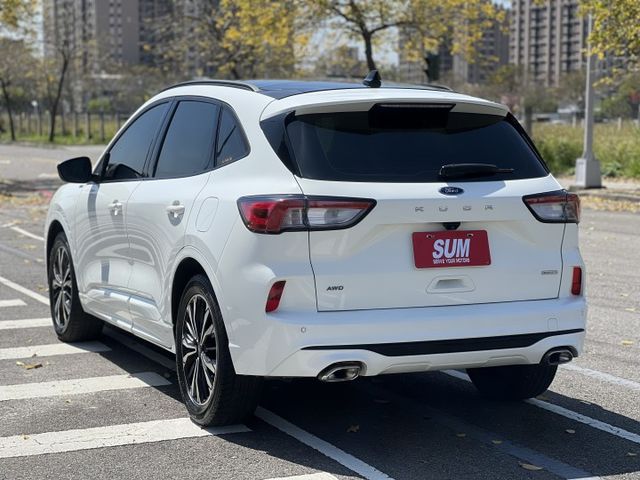 【認證車x市場最低價】ST-Line四輪傳動 LED智慧頭燈 數位儀表 全景天窗 ACC跟車+居中 電動尾門 超級大滿配  第3張相片