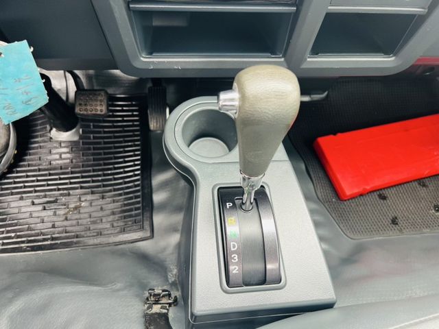正2019年 得利卡 框式 貨斗自排 多功能方向盤 定速 皮椅 一手車僅跑8萬多!  第7張相片