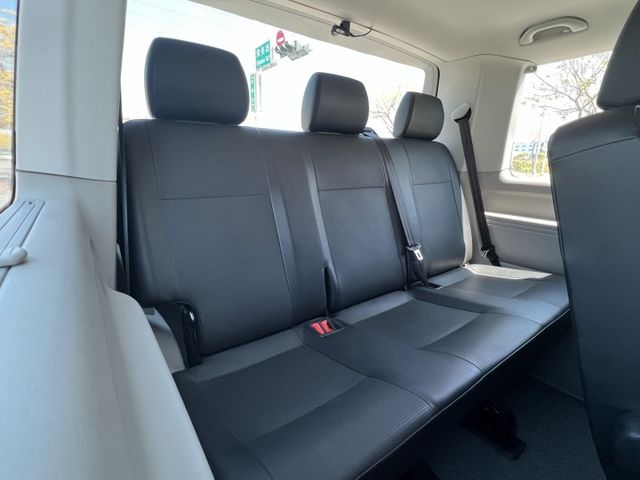 【原版件x認證車】前手保養確實 車況佳 長軸9座 座椅2/2/2/3 可快拆 買回去不必花大錢整理 低於行情市場行情 俗  第9張相片