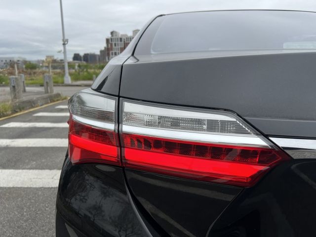 【低於行情出清福利車】僅跑7萬 經典版iKEY 摸門 恆溫 全新安卓機+無線CarPlay+行車紀錄器+倒車顯影  第18張相片