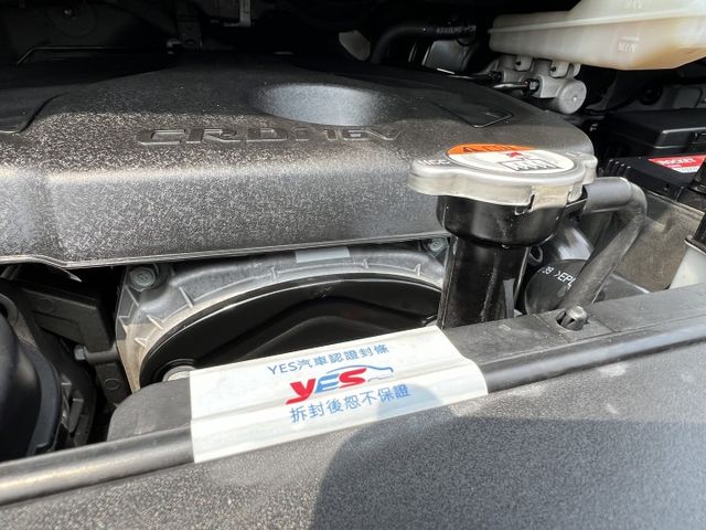 【六期小改款x認證車】超低里程僅跑10萬 內外漂亮 保養確實 定速 循跡防滑 升級安卓機 車況超好買回去不用花大錢整理!  第19張相片