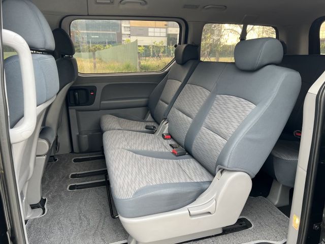 【原版件x認證車】六期末代9人座尊貴型 全新旗艦安卓機+無線CarPlay+倒車+行車紀錄 方控+定速 車況極佳無待修  第7張相片