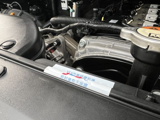 【原版件x認證車】六期末代9人座尊貴型 全新旗艦安卓機+無線CarPlay+倒車+行車紀錄 方控+定速 車況極佳無待修  第20張相片