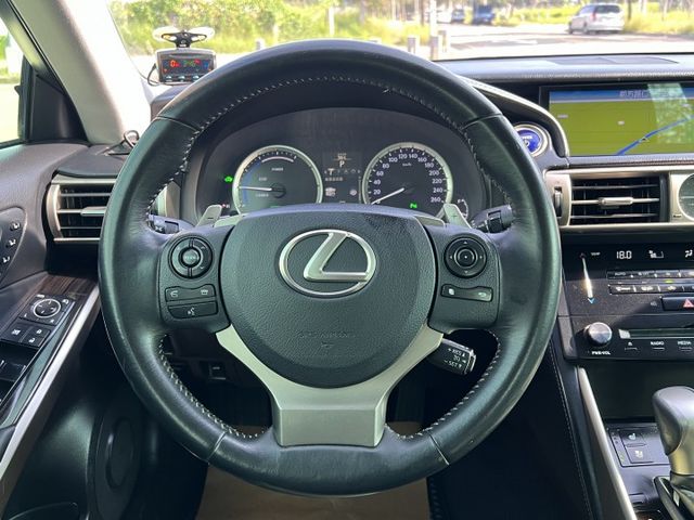 【原版件x認證車】IS300H頂級NAVI版 天窗 LED大燈 後輪驅動 車輛健康內外保持優質 安卓系統 大電池已更換!  第10張相片