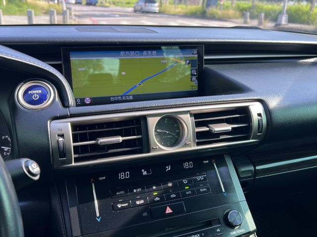 【原版件x認證車】IS300H頂級NAVI版 天窗 LED大燈 後輪驅動 車輛健康內外保持優質 安卓系統 大電池已更換!  第14張相片
