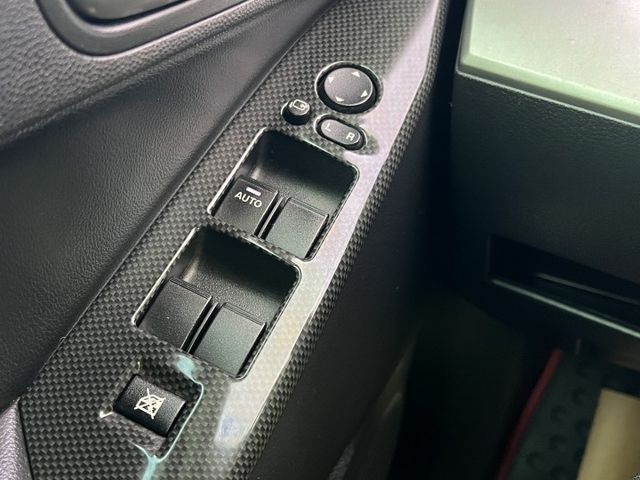 【原版件x認證車】2.0型動版 升級安卓機 無線CarPlay iKEY 恆溫 方向盤快撥 優質便宜代步神車 胎皮很新  第14張相片