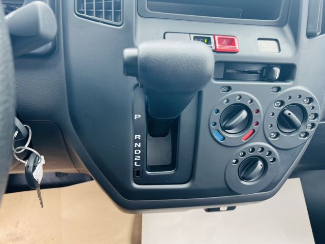 正2024年 TOWNACE 自排 全新車 僅領牌未使用 TCS防滑版本 現省差價 不用等車!  第7張相片