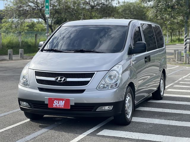 【原版件x認證車】五期末代9座免尿素 車況極佳一手原廠保養 保養確實無待修 耗材皆已更換 車況極佳底盤扎實 升級安卓機  第2張相片
