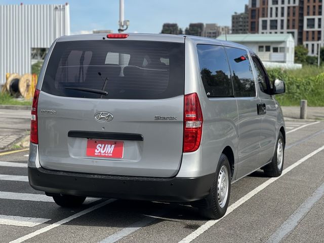 【原版件x認證車】五期末代9座免尿素 車況極佳一手原廠保養 保養確實無待修 耗材皆已更換 車況極佳底盤扎實 升級安卓機  第4張相片