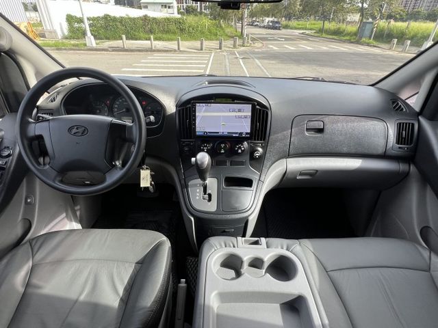 【原版件x認證車】五期末代9座免尿素 車況極佳一手原廠保養 保養確實無待修 耗材皆已更換 車況極佳底盤扎實 升級安卓機  第9張相片