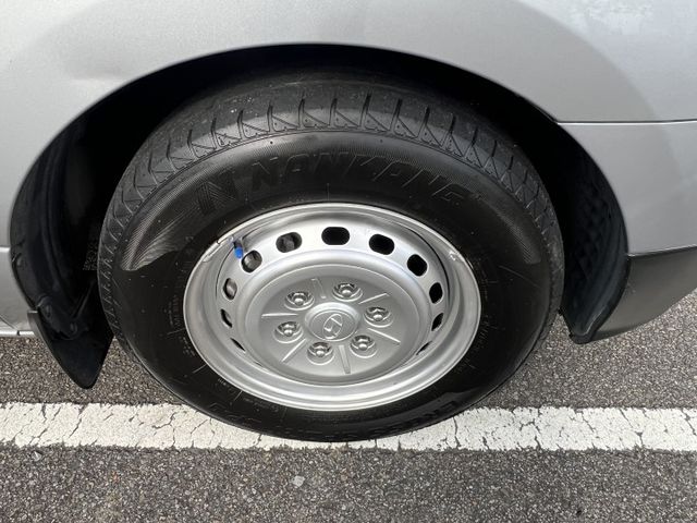 【原版件x認證車】五期末代9座免尿素 車況極佳一手原廠保養 保養確實無待修 耗材皆已更換 車況極佳底盤扎實 升級安卓機  第18張相片