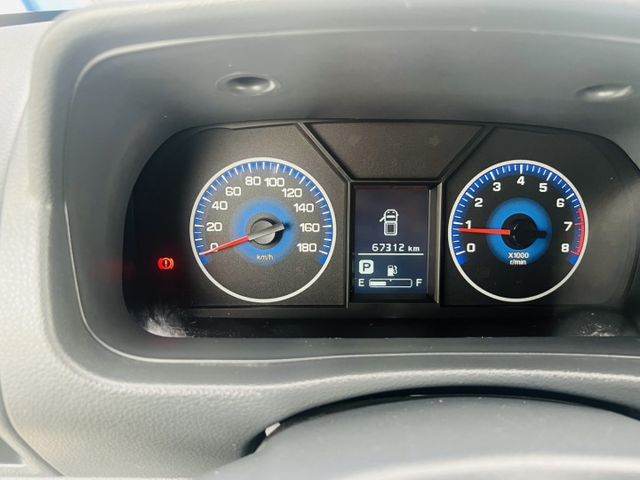 正2020年 菱利 -5度冷凍車 自排 定速 皮椅 多功能方向盤 箱內漂亮 僅跑6萬!  第5張相片