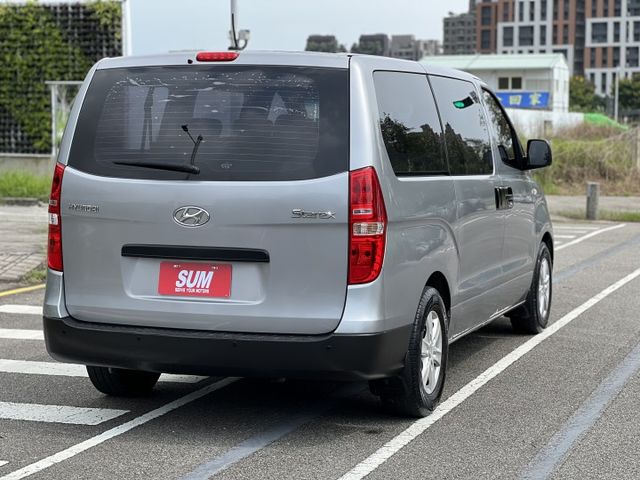 【低於行情出清福利車】原版件x認證車 引擎健康 便宜出清可全貸找錢 末代9人座 可客製化升級改裝 車況耗材我幫您把關!  第4張相片