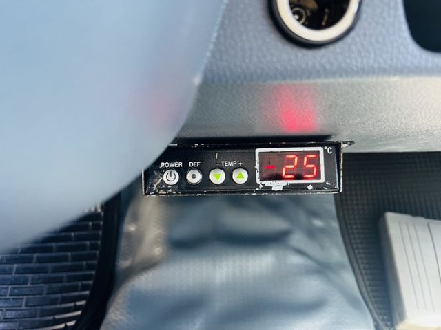 正2016年 堅達 -25度冷凍車 加長11尺半 皮椅 升降尾門 花板防撞 車箱左右開門  第8張相片