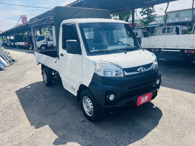 正2024年 菱利 蓬式 自排 三面開帆布 定速 多功能方向盤 一手水車僅跑1.9萬!!  第1張相片