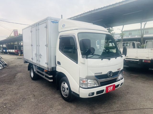 正2020年 HINO 箱式手排 車箱加長11尺半 左右開門 皮椅  第1張相片