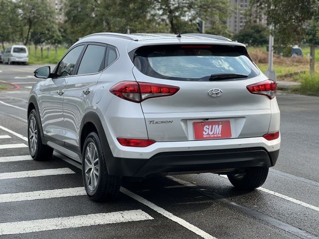 【原版件x認證車】低里程 汽油豪華版 6速自排耐操 6氣囊 上坡輔助+陡坡緩降 數字胎壓 升級安卓機+無線CP 五大保固  第3張相片