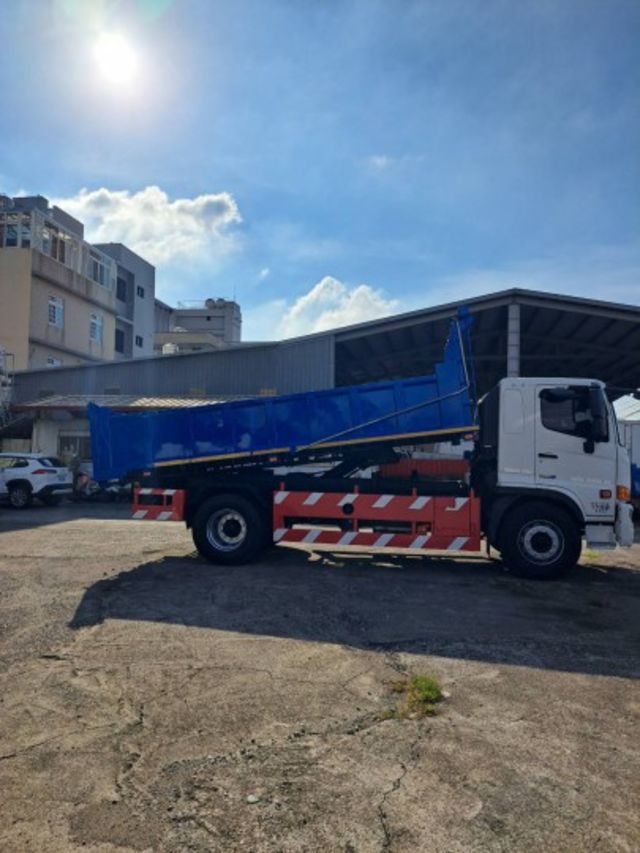 國瑞2023年17噸18尺傾卸車 龜兔9速排擋  第4張相片