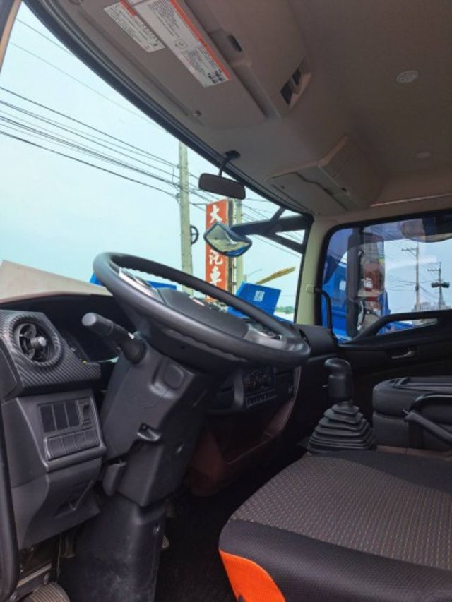 國瑞2023年17噸18尺傾卸車 龜兔9速排擋  第16張相片