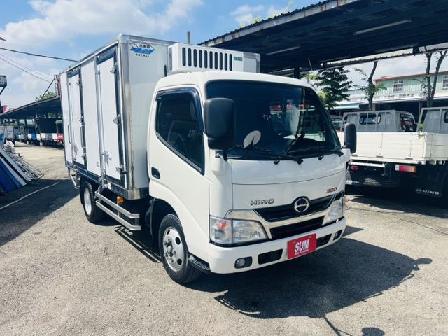 11呎冷凍車，車況優質保養確實 車內外乾淨漂亮 冷氣超冷!  第1張相片