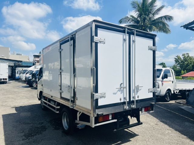 11呎冷凍車，車況優質保養確實 車內外乾淨漂亮 冷氣超冷!  第3張相片