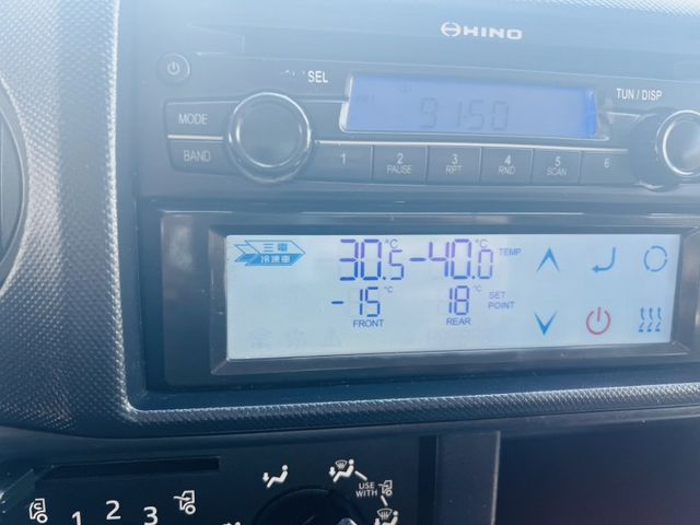 11呎冷凍車，車況優質保養確實 車內外乾淨漂亮 冷氣超冷!  第7張相片