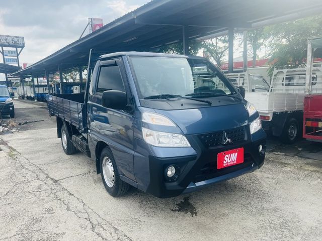 好開超便宜的商用貨車  自排 自排 自排的喔  第1張相片