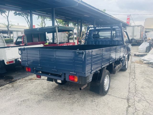 好開超便宜的商用貨車  自排 自排 自排的喔  第7張相片