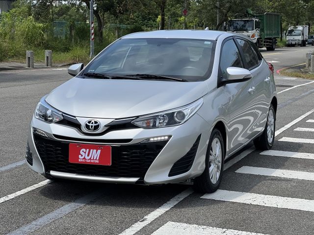 【原版件x認證車】經典版 低里程 SUM五大保固 原廠影音+倒車顯影 電折 鋁圈 黑天棚 LED日行燈 冷氣超冷 內外優  第2張相片