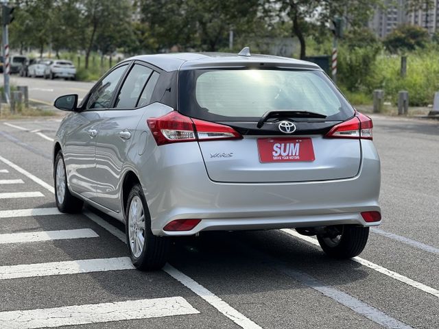 【原版件x認證車】經典版 低里程 SUM五大保固 原廠影音+倒車顯影 電折 鋁圈 黑天棚 LED日行燈 冷氣超冷 內外優  第3張相片