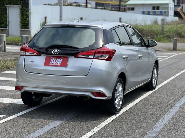 【原版件x認證車】經典版 低里程 SUM五大保固 原廠影音+倒車顯影 電折 鋁圈 黑天棚 LED日行燈 冷氣超冷 內外優  第4張相片