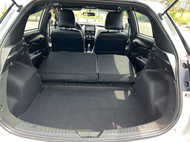 【原版件x認證車】經典版 低里程 SUM五大保固 原廠影音+倒車顯影 電折 鋁圈 黑天棚 LED日行燈 冷氣超冷 內外優  第8張相片