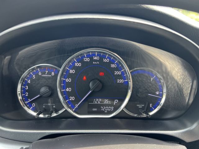 【原版件x認證車】經典版 低里程 SUM五大保固 原廠影音+倒車顯影 電折 鋁圈 黑天棚 LED日行燈 冷氣超冷 內外優  第13張相片