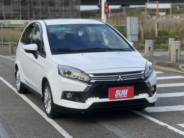 【原版件x認證車】僅跑3萬多 原廠保固中 頂規+大滿配 iKEY 電尾門 盲點 定速+方控 全新安卓機+行車紀錄+倒車  第1張相片