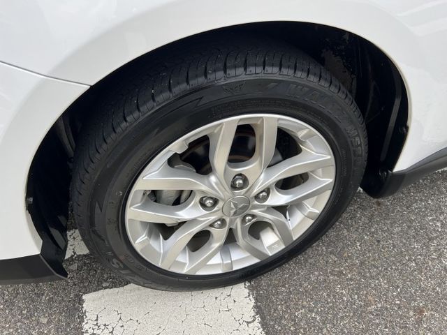 【原版件x認證車】僅跑3萬多 原廠保固中 頂規+大滿配 iKEY 電尾門 盲點 定速+方控 全新安卓機+行車紀錄+倒車  第17張相片