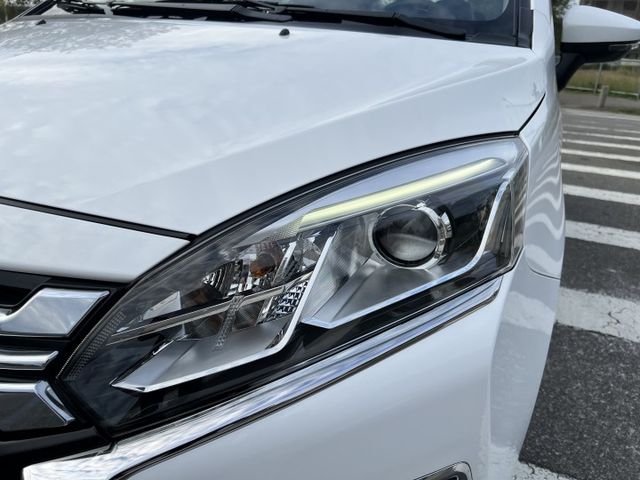 【原版件x認證車】僅跑3萬多 原廠保固中 頂規+大滿配 iKEY 電尾門 盲點 定速+方控 全新安卓機+行車紀錄+倒車  第18張相片