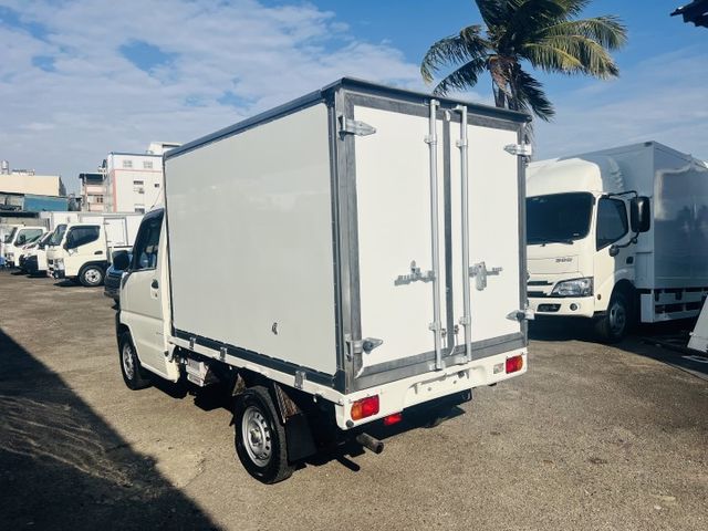 正2022年冷凍車 配備齊全 可全貸  第8張相片