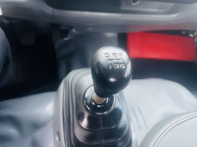 正2017年 吊桿貨車 里程少跑 車漂亮 可銀貸......  第5張相片