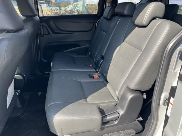 【原版件x認證車】7人座一手原廠保養 新價格我最便宜 SUM五大保固 iKEY LED日行燈 改款車道偏移 緊急自動煞停  第6張相片